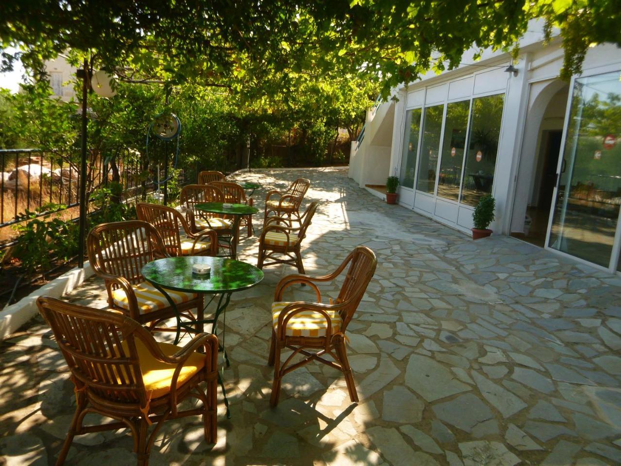 Stavros Apartments 伊斯特隆 外观 照片